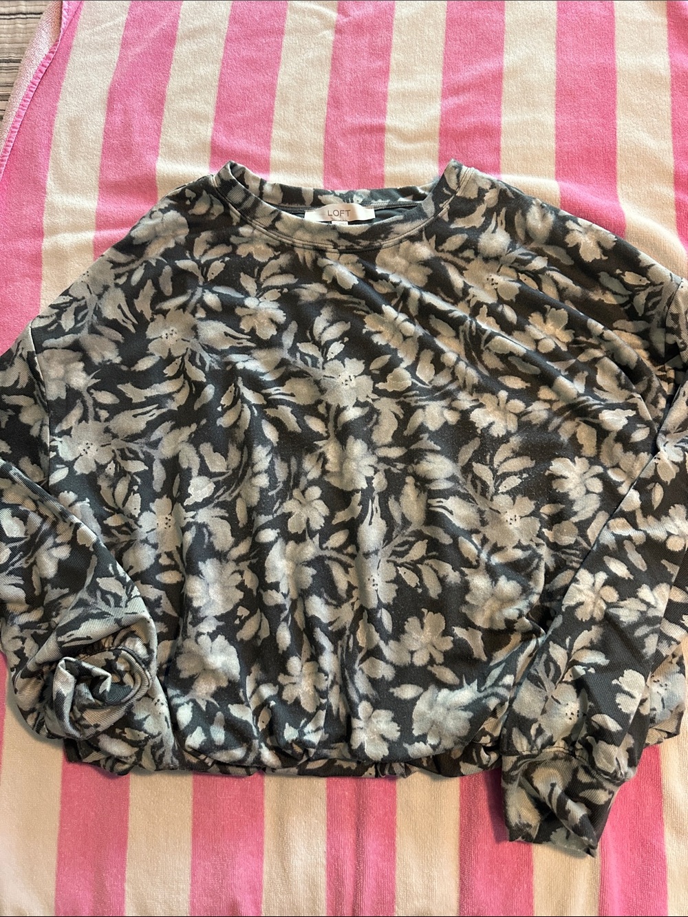 LOFT Black and Light Gray Floral Pullover Sweatshirt